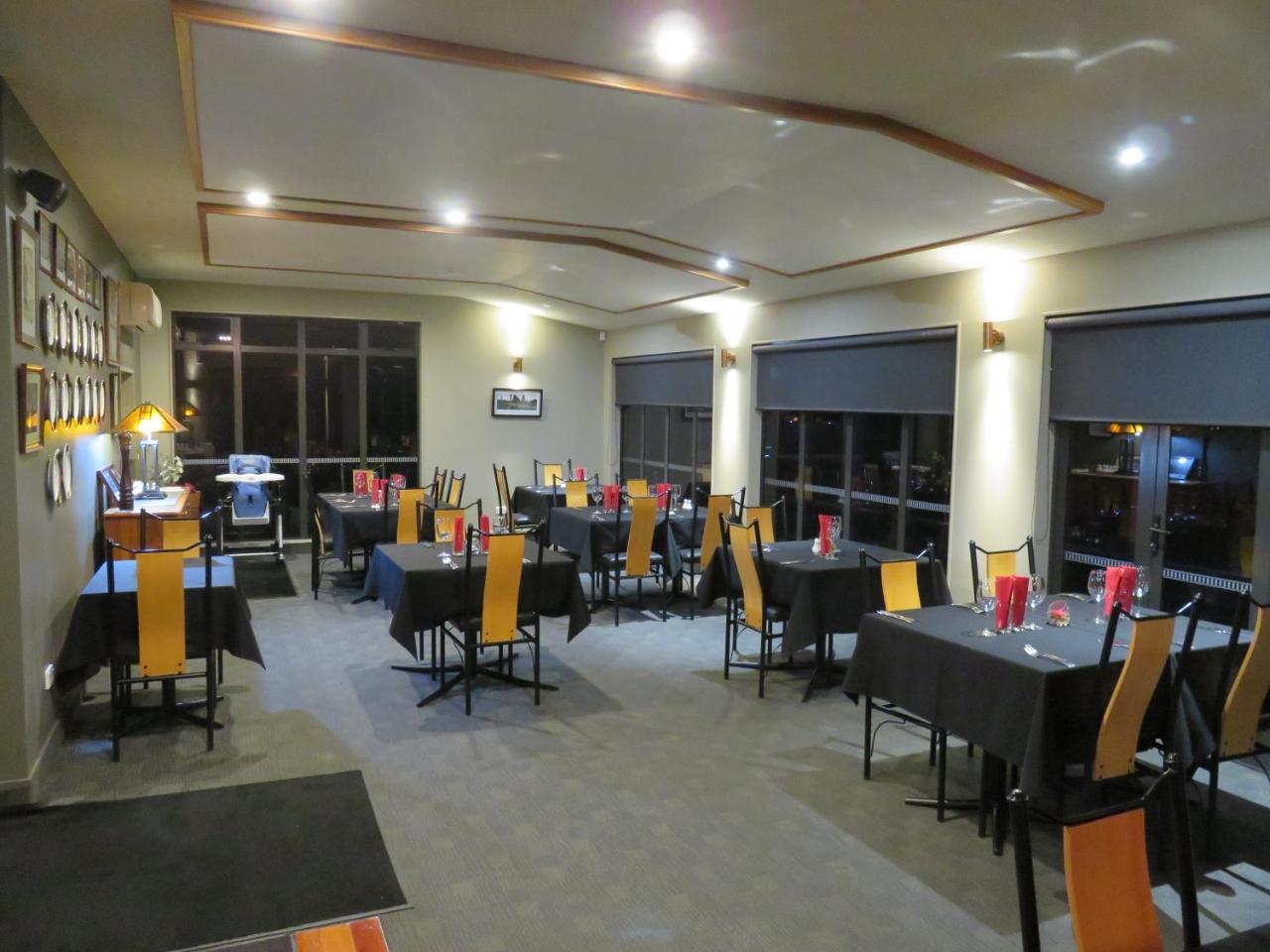 Stations Inn โฮกิทิกา ภายนอก รูปภาพ